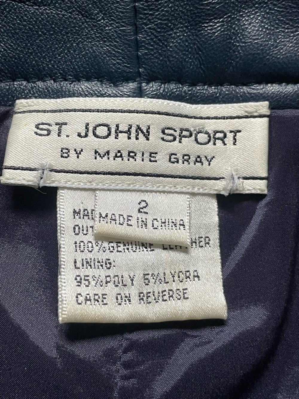 St. John Sport | Midnight Nappa Leather Trousers | Tailored Ankle Crop - Picture 6 of 14